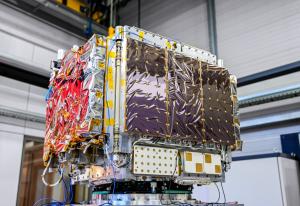 2025_V2iEycore Vibro 1.jp